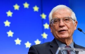 За словами Жозепа Борреля, голови дипломатії Європейського союзу, скасування обмежень для України на використання зброї, переданої країнами Заходу, зміцнить українську оборону та сприятиме мирним ініціативам.