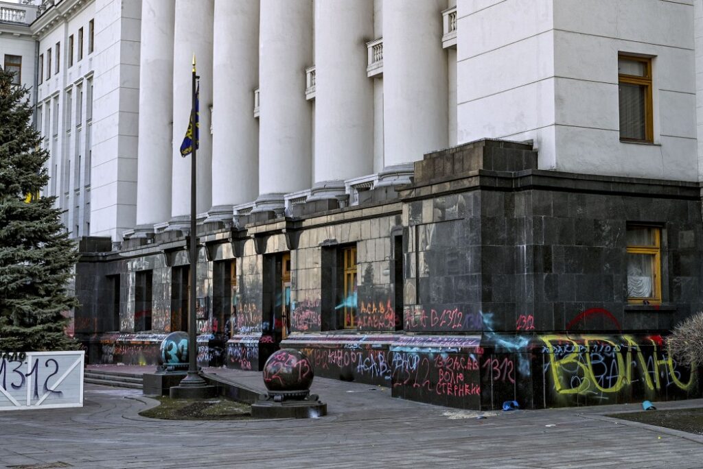 Зеленський призначив двох радників, а Єрмаку — двох заступників_штаб.info