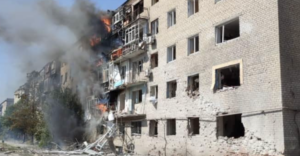 Російські війська обстріляли центр Курахового: троє загиблих, дев'ять поранених_штаб_инфо_новости