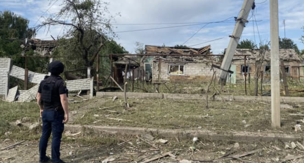 Росіяни обстріляли Костянтинівку: одна людина загинула, шестеро поранених_штаб.info