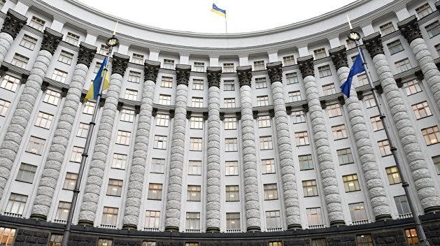 Уряд дозволив перевіряти і скасовувати бронювання критично важливих підприємств штаб інфо