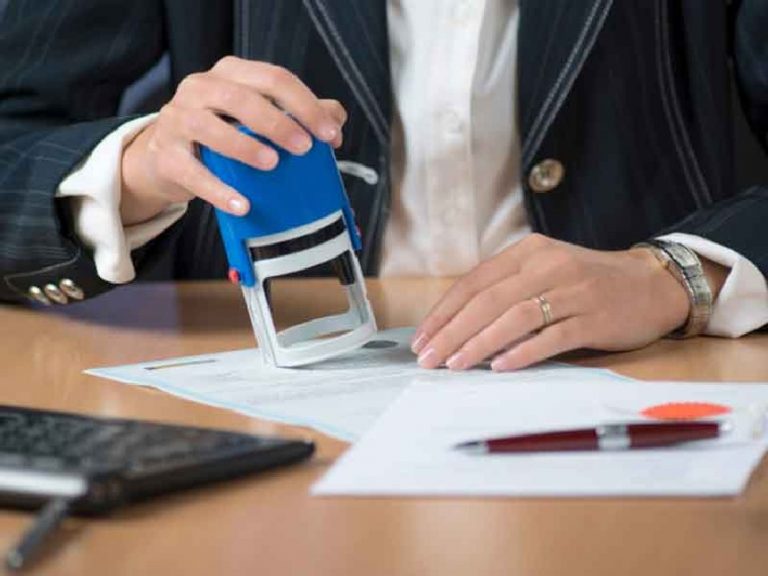 Уряд схвалив проєкт змін, що остаточно ліквідує залишкові вимоги щодо печаток у визначених випадках