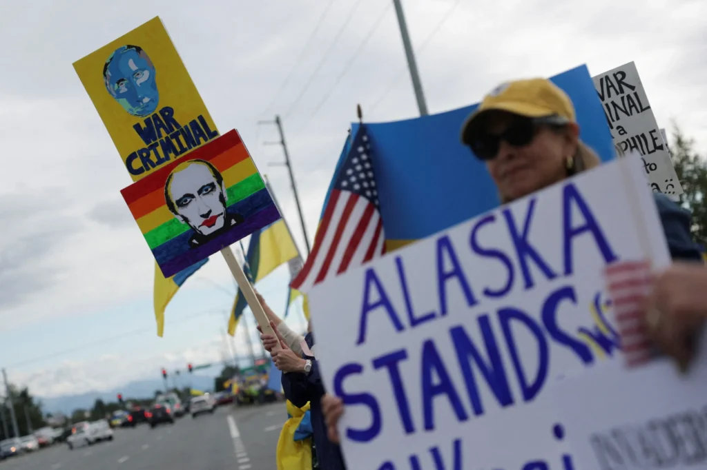 Мітинг на підтримку України в Анкориджі перед зустріччю Трампа і Путіна